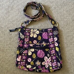 VERA BRADLEY floral nightingale crossbody/hipster bag.